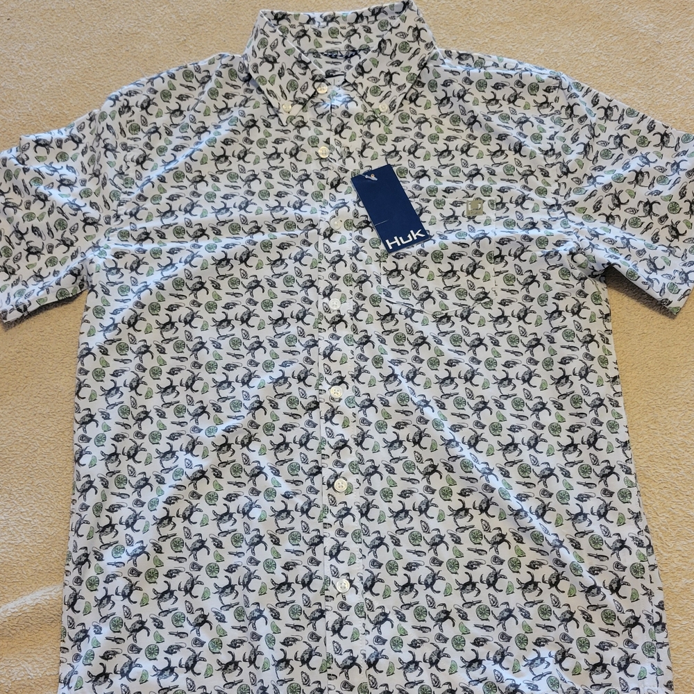 Huk Men's Casual Shirt with White and Green Design